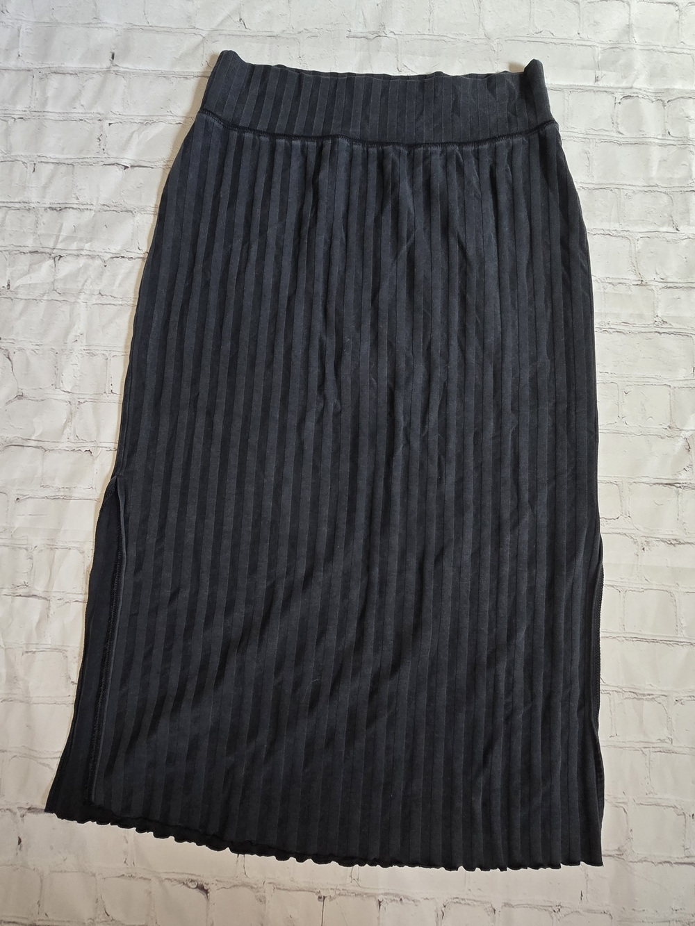 Aerie dark gray 98% cotton ribbed knit double side slit midi skirt size M